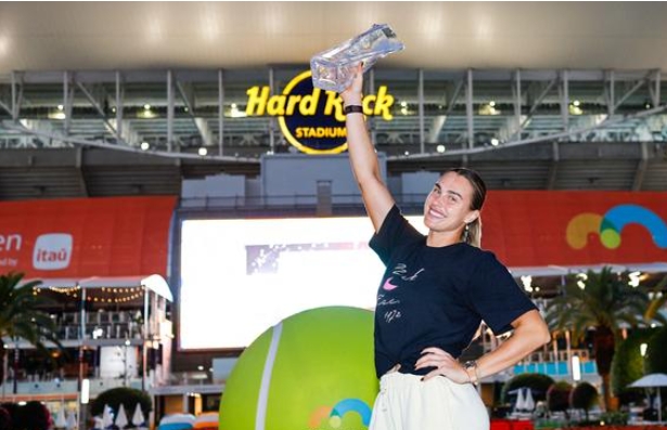 आर्यना सबालेंका बनीं मियामी ओपन 2026 की चैंपियन, ‘सनशाइन डबल’ रचकर इतिहास कायम