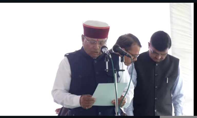 धामी मंत्रिमंडल का विस्तार: उत्तराखंड में पांच विधायकों ने ली मंत्री पद की शपथ
