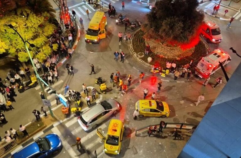 मध्य पूर्व में जंग तेज: ईरान में बमबारी, इजराइल में सायरन, लेबनान में हमले, अमेरिका भेजेगा पैराट्रूपर्स