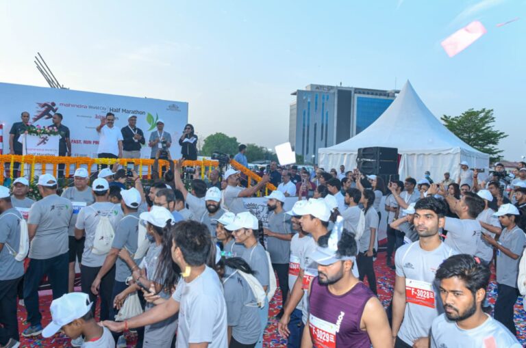 जयपुर में हाफ मैराथन का भव्य आगाज, मुख्यमंत्री भजनलाल शर्मा ने किया फ्लैग ऑफ