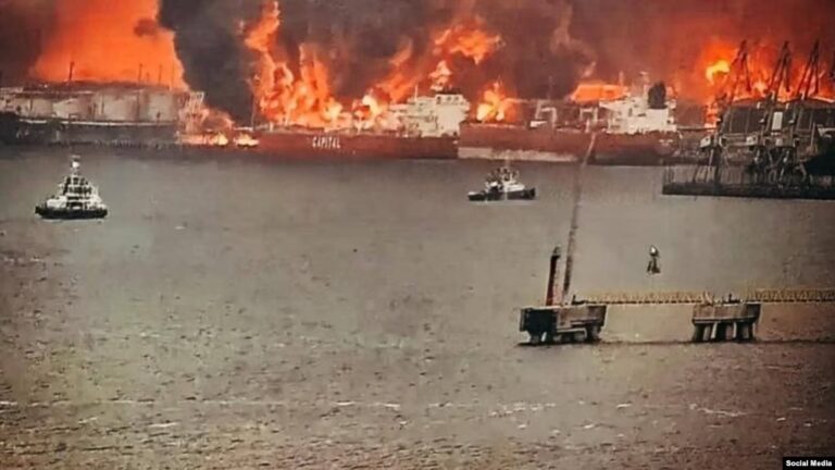 यूक्रेनी ड्रोन हमलों से रूस को बड़ा झटका, प्रमुख तेल बंदरगाहों पर लोडिंग ठप