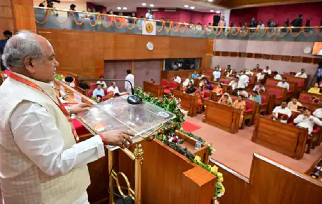 नरेन्द्र सिंह तोमर बोले- समर्पण भाव से करें कार्य, तभी साकार होगा विकसित भारत@2047