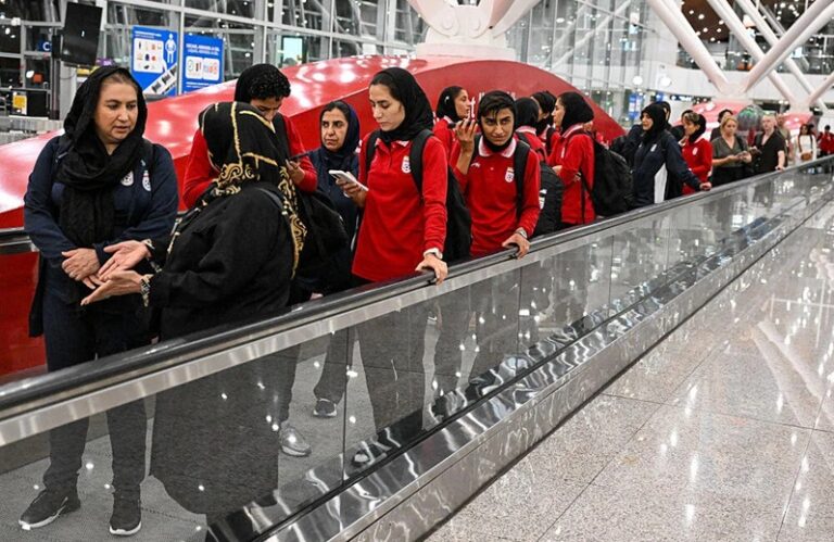 ईरान महिला फुटबॉल टीम की तीन खिलाड़ियों ने ऑस्ट्रेलिया में शरण लेने से किया इनकार, वतन लौटने का फैसला