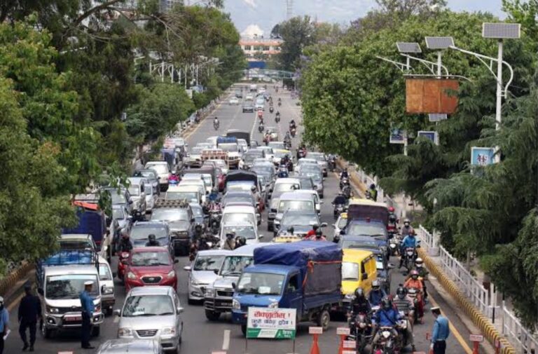 नेपाल में ऑड-ईवन लागू करने पर विचार, ईंधन खपत कम करने की तैयारी