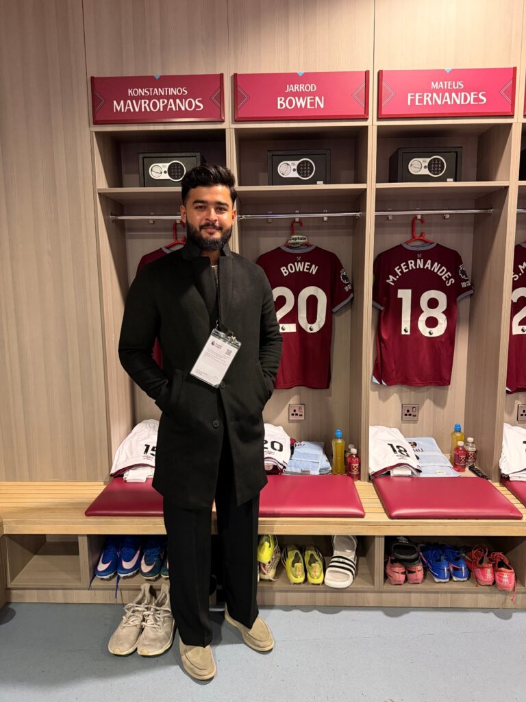 प्रीमियर लीग के ‘इंडिया सुपर फैन’ बने रियान पराग, लंदन दौरा रहा यादगार