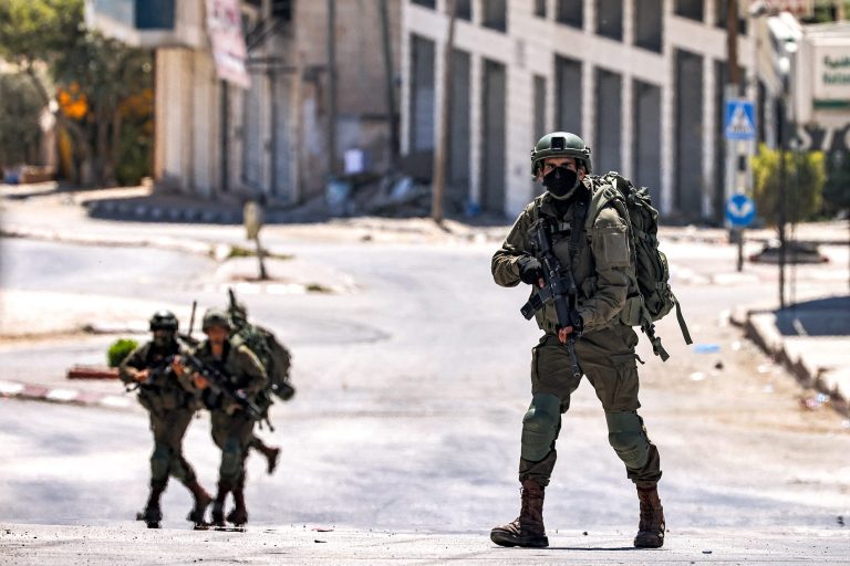 लेबनान में इज़राइल का बड़ा हमला: बेरूत में इस्लामिक जिहाद कमांडर अबू हमज़ा रामी ढेर, हिज़्बुल्लाह अधिकारी की भी मौत