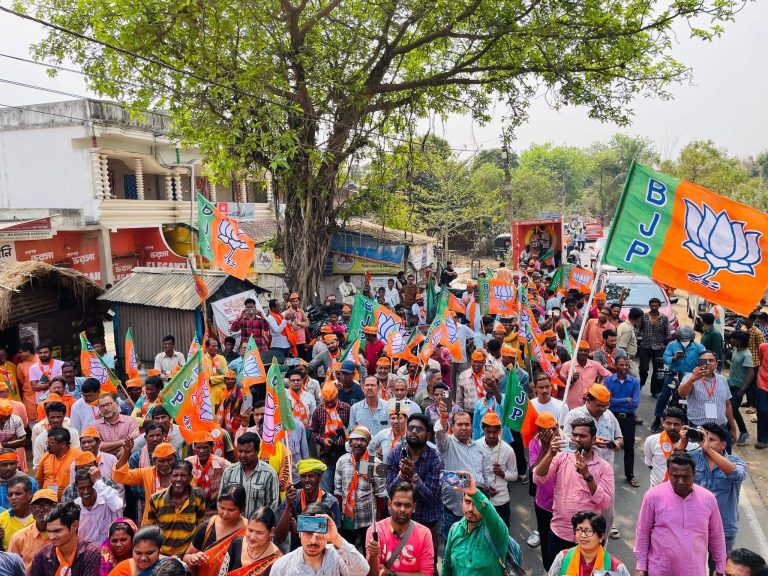 पश्चिम बंगाल में बीजेपी की ‘परिवर्तन यात्रा’ शुरू, कई जिलों में रैलियों का आयोजन