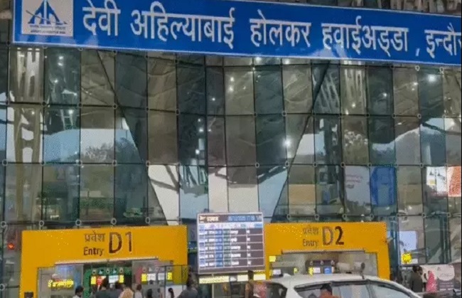 इजराइल-ईरान जंग के बीच दुबई में फंसे मध्य प्रदेश के 100+ लोग, फ्लाइट रद्द