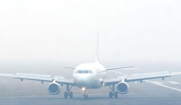 पश्चिम एशिया के तनाव का असर विमान सेवाओं पर, यात्रियों को जारी की गई एडवाइजरी