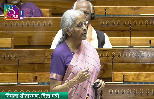 बैंकों पर सख्त कानूनों का पहरा, ग्राहकों के डेटा की सुरक्षा सुनिश्चित: निर्मला सीतारमण