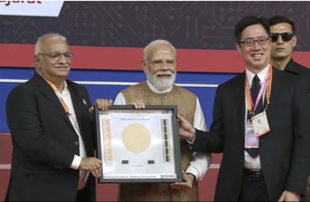 नरेन्द्र मोदी ने साणंद में केयन्स सेमीकॉन प्लांट का किया उद्घाटन, ‘मेक इन इंडिया’ को नई ताकत