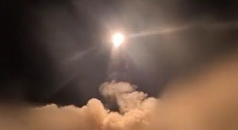 ईरान का दावा: इजराइल पर मिसाइल हमलों में 200 से ज्यादा मौतें, ‘ट्रू प्रॉमिस-4’ ऑपरेशन तेज