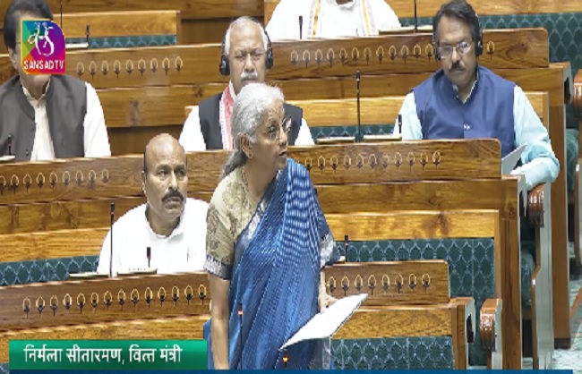 लोकसभा में पेश हुआ कॉर्पोरेट कानून संशोधन विधेयक 2026, छोटे कारोबारियों को मिलेगी राहत