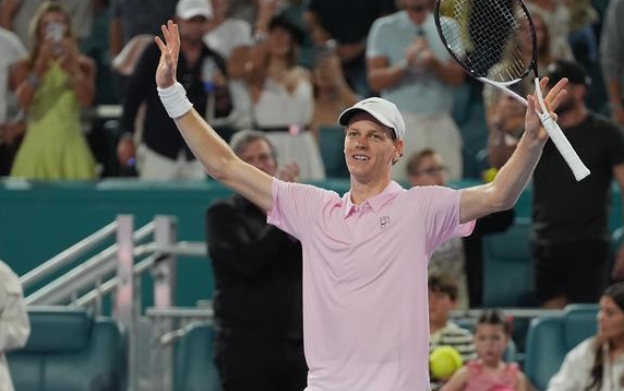 यानिक सिनर ने अलेक्जेंडर ज्वेरेव को हराकर मियामी ओपन 2026 के फाइनल में बनाई जगह, जिरी लेहेका से होगी भिड़ंत