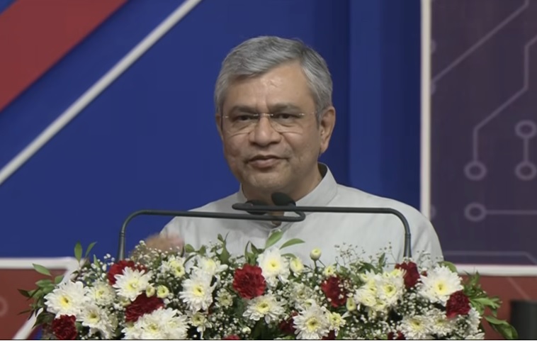 अश्विनी वैष्णव बोले- 14 महीनों में तैयार हुआ सेमीकंडक्टर प्लांट, भारत बनेगा वैश्विक हब