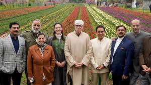 श्रीनगर में एशिया के सबसे बड़े ट्यूलिप गार्डन का उद्घाटन, उमर अब्दुल्ला ने किया लोकार्पण