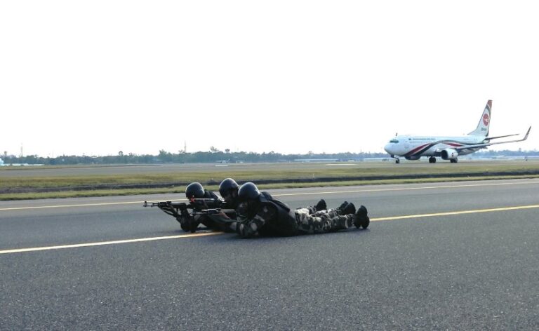 दिल्ली एयरपोर्ट पर CISF का एंटी-हाइजैकिंग अभ्यास, कई एजेंसियों ने लिया हिस्सा