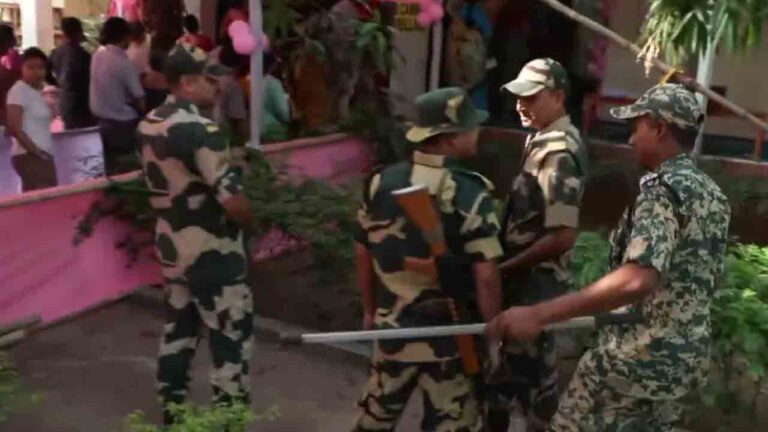 बंगाल चुनाव में हिंसा और तनाव, कई जिलों में झड़पें व मतदान प्रक्रिया बाधित