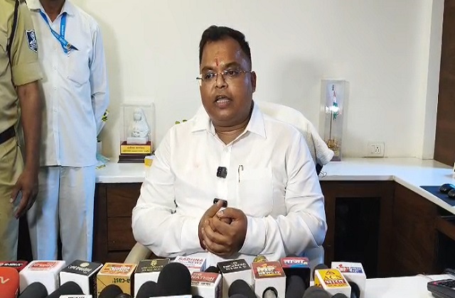 इंदौर – जनगणना 2027: पोर्टल शुरू, अब आमजन खुद कर सकेंगे स्व-गणना; कलेक्टर शिवम वर्मा ने की शुरुआत