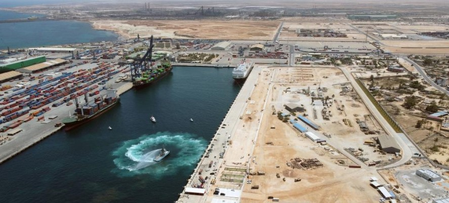 लीबिया ने सार्वजनिक चिंताओं के चलते नए तेल सौदों पर लगाई रोक, पोर्ट्स में टैंकर ऑपरेशन विफल