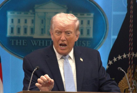 ईरान-अमेरिका तनाव के बीच पाक पीएम की अपील: ट्रंप से सैन्य कार्रवाई टालने और 2 हफ्ते का समय देने की मांग