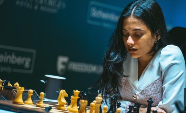 फिडे कैंडिडेट्स 2026: दिव्या देशमुख ने मुजिचुक को हराया, प्रज्ञानानंद को मिली हार