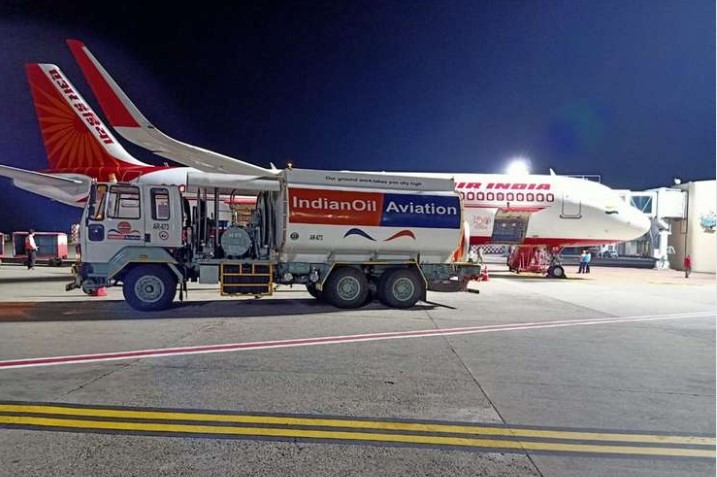 जेट फ्यूल की कीमत में रिकॉर्ड उछाल, हवाई सफर हो सकता है और महंगा