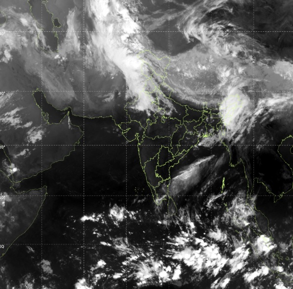 दिल्ली-एनसीआर में बारिश से मौसम सुहाना, तापमान में गिरावट के आसार