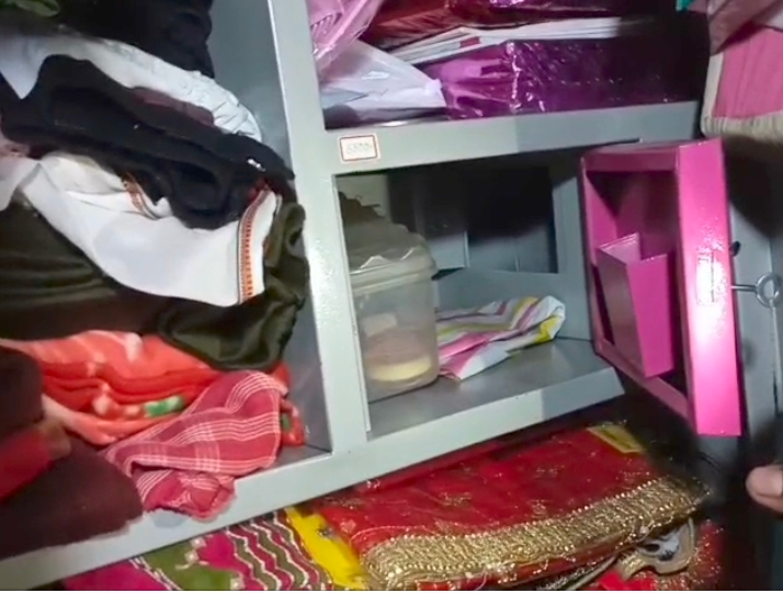 जमशेदपुर में बड़ी चोरी: बेटी की शादी से पहले घर से लाखों के गहने और नकदी गायब, पुलिस जांच में जुटी