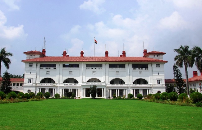 बिहार में सियासी हलचल तेज, अगले 48 घंटे अहम; राज्यपाल ने डीएम को तलब किया