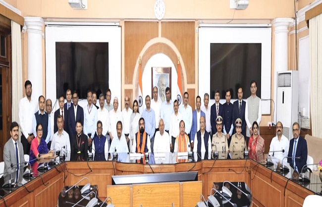 बिहार में बड़ा सियासी फैसला: सीएम Nitish Kumar देंगे इस्तीफा, कैबिनेट ने सरकार भंग करने की सिफारिश