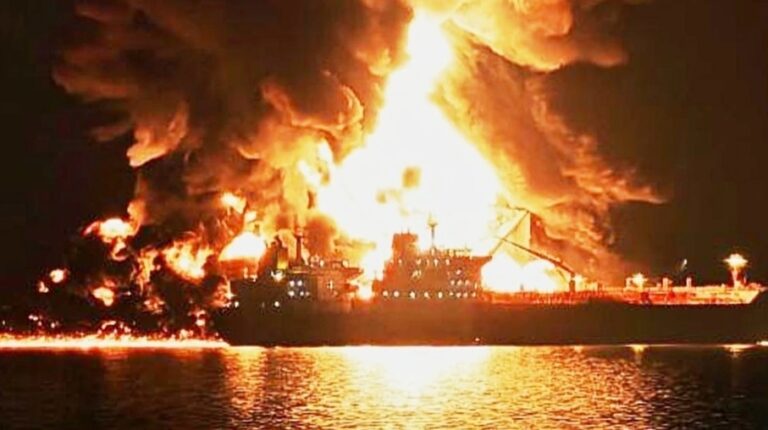 ईरान ने ठुकराई अमेरिकी चेतावनी, कहा— नहीं खुलेगा होर्मुज जलडमरूमध्य