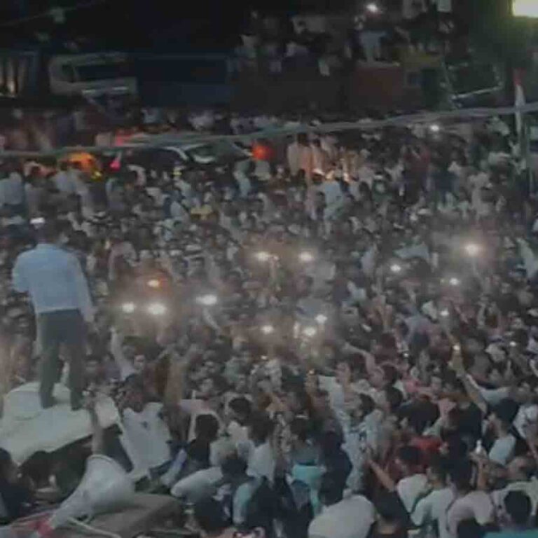 पश्चिम बंगाल के मालदा में मतदाता सूची विवाद पर बवाल, 8 घंटे बाद मुक्त हुए 7 अधिकारी