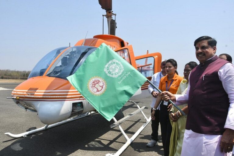 भोपाल-चंदेरी-ओरछा हेली सेवा का शुभारंभ, सीएम मोहन यादव बोले– ‘पुष्पक विमान’ जैसी सुविधा से बढ़ेगा पर्यटन