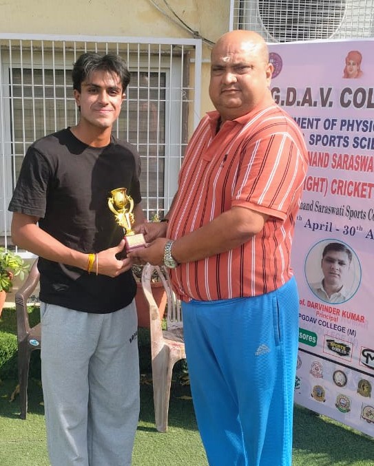 एआरएसडी और श्री गुरु नानक देव कॉलेज की टी-20 डे-नाइट टूर्नामेंट में शानदार जीत