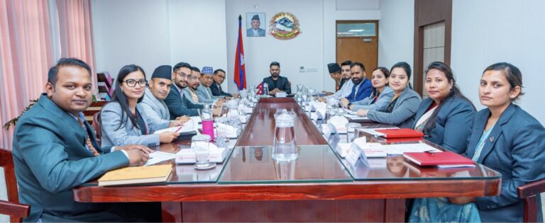 नेपाल में सरकार गठन के 17 दिन बाद प्रधानमंत्री और मंत्रियों ने सार्वजनिक की संपत्ति