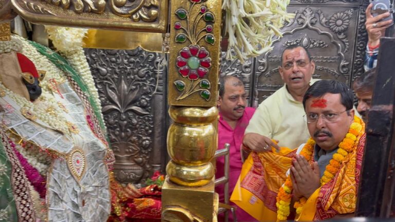 भाजपा अध्यक्ष नितिन नवीन ने विंध्यवासिनी धाम में किया दर्शन-पूजन, देश की समृद्धि की कामना