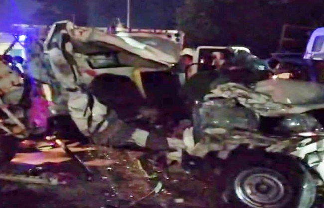 कटिहार सड़क हादसा: 13 लोगों की दर्दनाक मौत, बस–पिकअप टक्कर से मचा हाहाकार