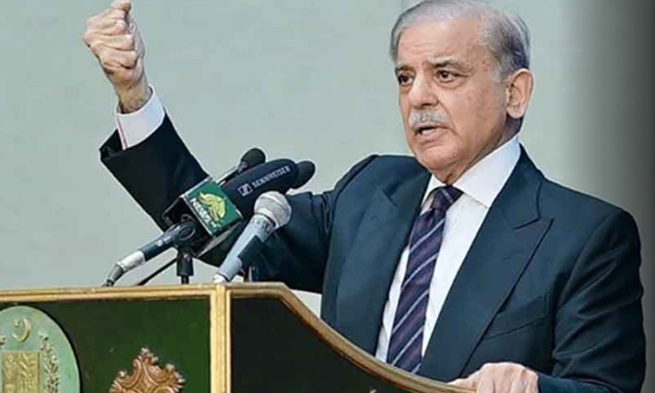 पाकिस्तान में पेट्रोल सस्ता: नई कीमत 378 रुपये प्रति लीटर, सरकार ने दी बड़ी राहत