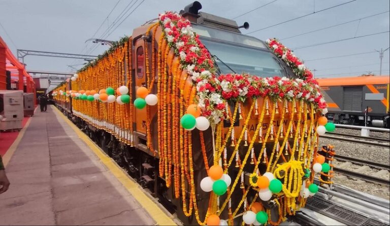 अमृत भारत एक्सप्रेस का हरदा में भव्य स्वागत आज, बनारस से शुरू हुई नई रेल सेवा
