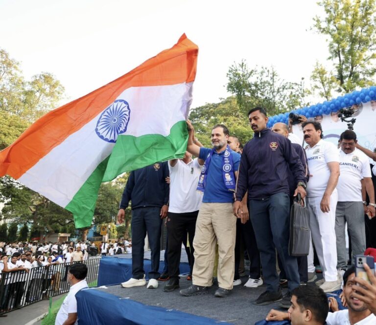 ‘रन फॉर आंबेडकर, रन फॉर संविधान’ मैराथन को राहुल गांधी ने दिखाई हरी झंडी, बोले- संविधान बचाना कांग्रेस का लक्ष्य