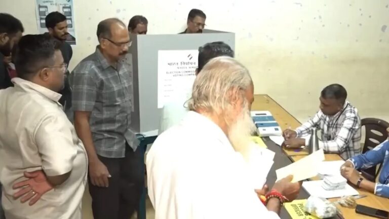 पुदुचेरी विधानसभा चुनाव 2026: सुबह 7 बजे शुरू हुआ मतदान, केंद्रों पर उमड़ी मतदाताओं की भीड़