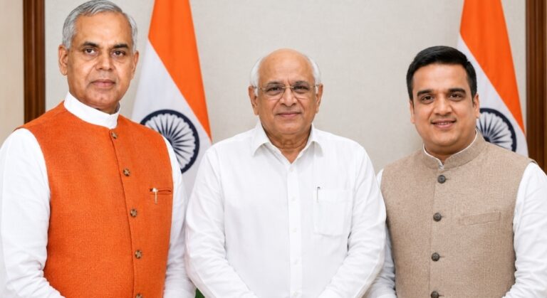 PM मोदी की अपील का गुजरात में असर, CM ने छोटा किया काफिला, राज्यपाल बस-ट्रेन से करेंगे सफर