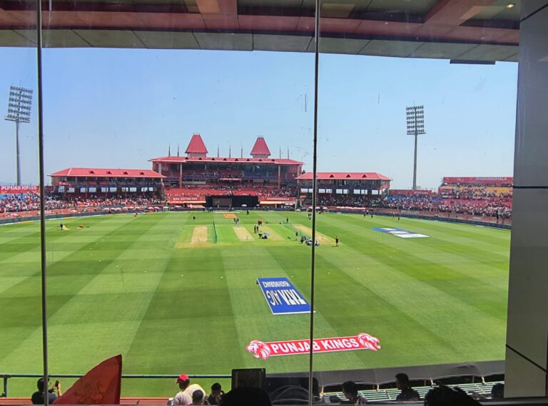 IPL 2026: आरसीबी ने पंजाब किंग्स को दिया 223 रन का विशाल लक्ष्य, कोहली-वेंकटेश का धमाका