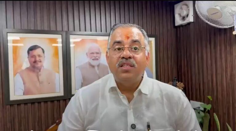 भाजपा का आआपा पर हमला, कहा- पंजाब को दोनों हाथों से लूटा जा रहा