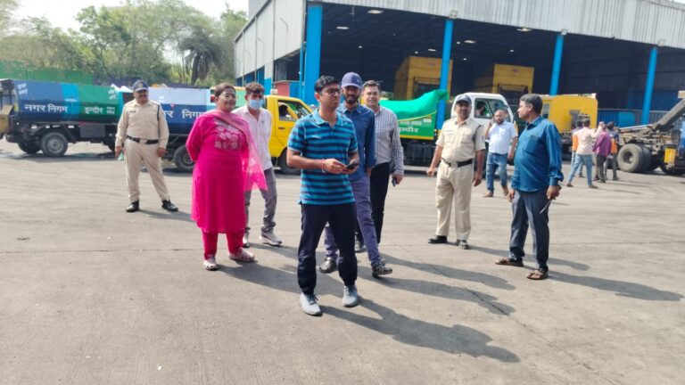 इंदौर में सफाई व्यवस्था पर आयुक्त क्षितिज सिंघल सख्त, कचरा ट्रांसफर स्टेशन और कम्पोस्ट प्लांट का किया निरीक्षण