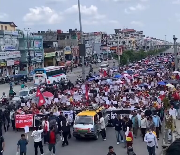 नेपाल के भूमिहीनों का प्रधानमंत्री से प्रश्न – “हमारा वोट और टैक्स वैध तो हम अवैध कैसे?”