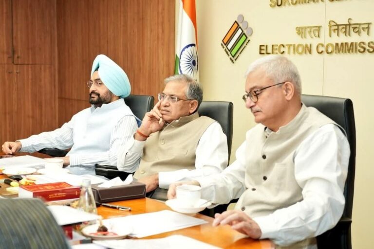 बंगाल चुनाव बाद हिंसा पर चुनाव आयोग सख्त, दोषियों पर कड़ी कार्रवाई के निर्देश
