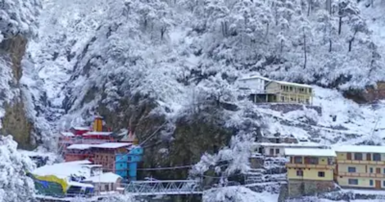 उत्तराखंड में बदला मौसम का मिजाज, 5 जिलों में भारी बारिश और ऊंचाई वाले इलाकों में बर्फबारी का अलर्ट