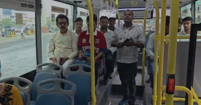 सादगी का संदेश: भाजपा प्रशिक्षण वर्ग 2026 में ई-बस से पहुंचे सांसद शंकर लालवानी